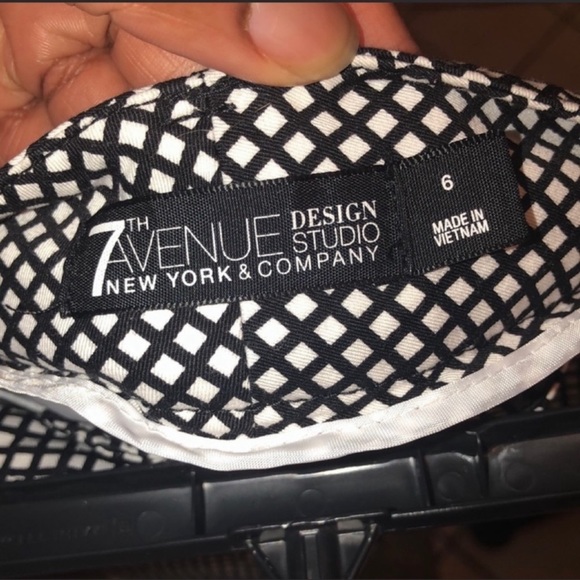 New York and company capris - Picture 3 of 4